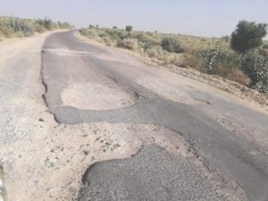 BORDER-ROAD-10-1-300x225 सीमा क्षेत्र की सडकों का खस्‍ता हाल