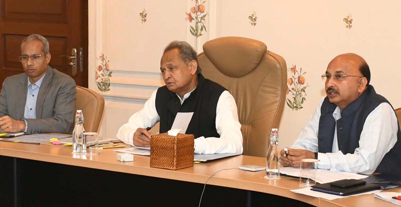 Chief-Minister-Ashok-Gehlot-with-district-collectors-through-video-conferencing-in-the-Chief-Ministers-office-1