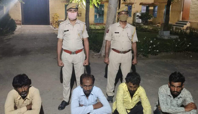 Four high-ranking thieves in Jamsar under police arrest