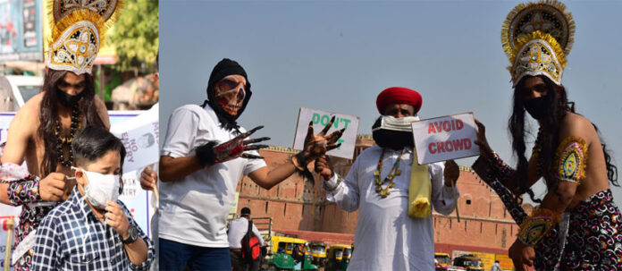 AP3I distributes mask and sanitizer