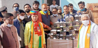 Shoes will be presented to the needy in the wake of winter - Mahaveer Ranka