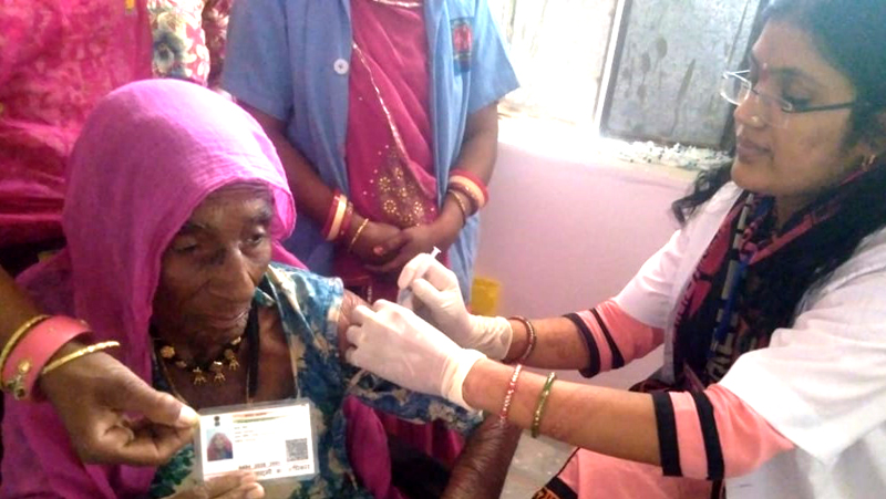 105-year-old Surji Devi and 101-year-old Haji Hussain got the vaccine