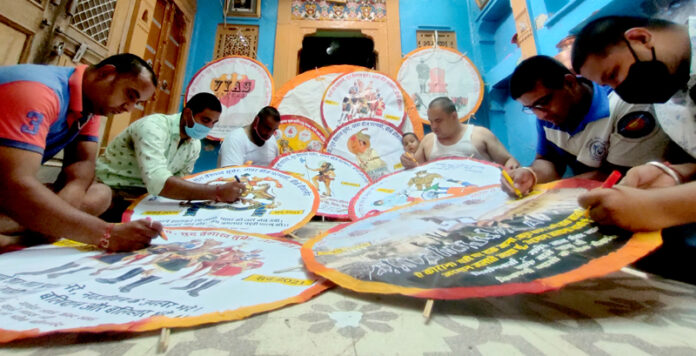 Preparations to fly Suryanuma kite ‘Chanda’ on Bikaner city foundation day