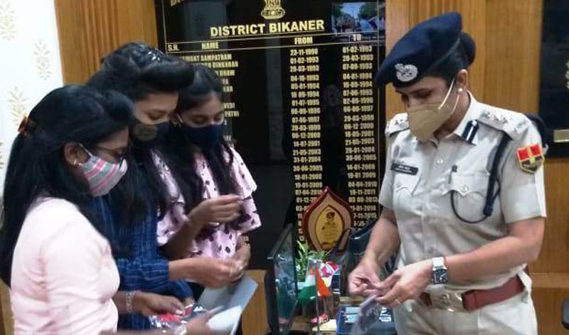 SP honors three sisters who distribute free masks