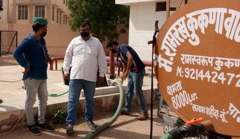 With the help of Bhamashahs, water is being supplied in the hospital