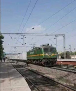 electric-goods-train-in-bikaner-railway-unit-Copy-251x300 रेवाड़ी चुरू खंड में दौड़ी पहली विद्युत मालगाड़ी