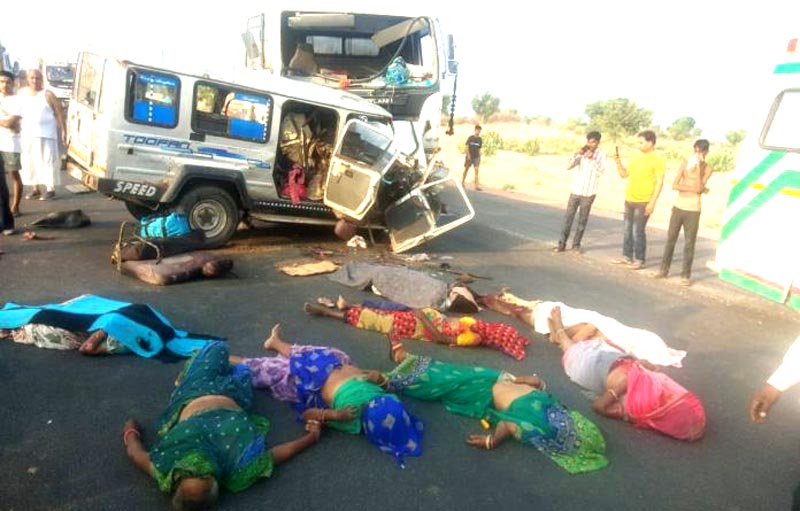 11 pilgrims killed, 7 serious in road accident