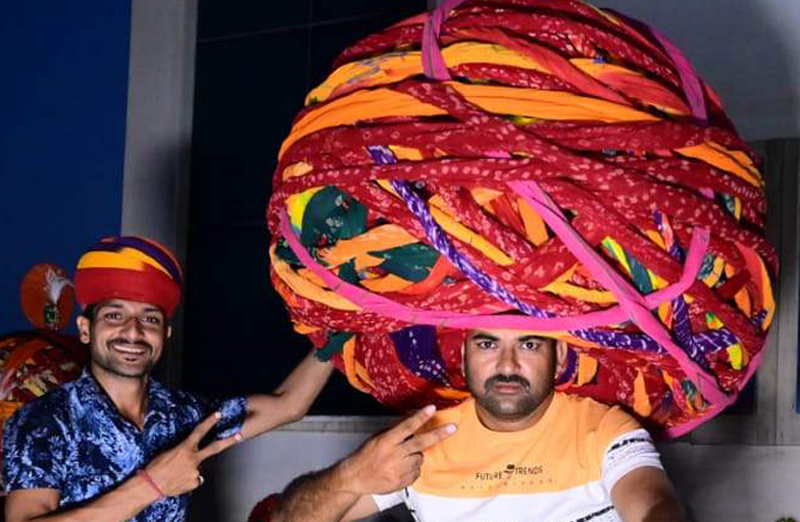 Kamal Bhati claimed to wear the biggest turban in half an hour