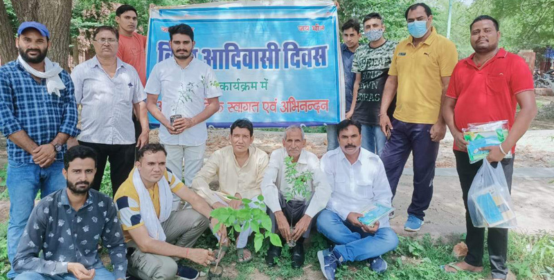 Meena Samaj planted 51 saplings and presented text material to 31 students