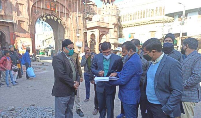 The new collector understood the problem of rail gate by walking in the Kotgate area.