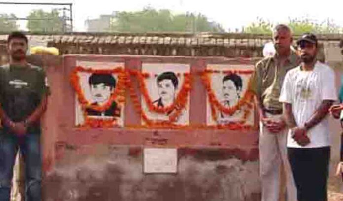 Mountaineers Arvind Boda, Bhanu Soni and Surya Prakash Suthar remembered 26 BKN PH-33
