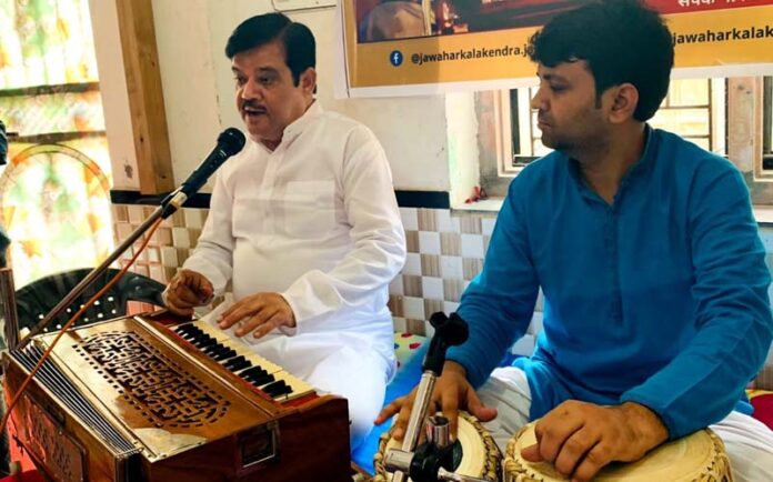 Santosh Joshi told the nuances of singing to the children