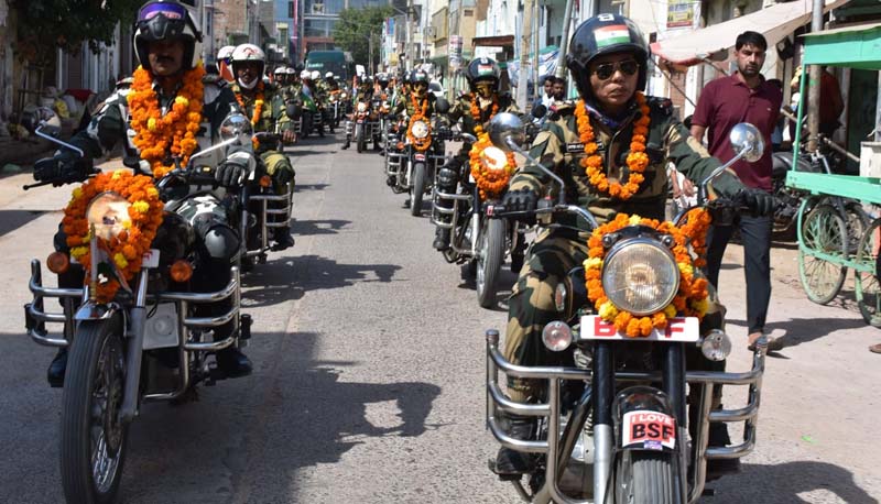 BSF bike rally started with the slogan of Bharat Mata Ki Jai