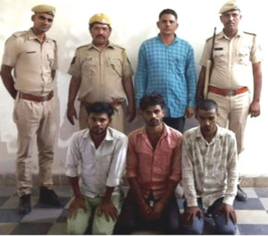 Habitual-grocery-thieves-Rahul-Mohammad-and-Akhtar-arrested-300x264 आदतन परचून चोर राहुल, मोहम्‍मद व अख्‍तर गिरफ्तार  