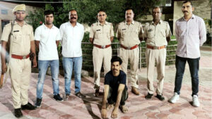 Mahipal-Bhargava-arrested-for-filling-domestic-gas-in-car-Copy-300x169 कारों में घरेलु गैस भरने का आरोपी महिपाल भार्गव गिरफ्तार