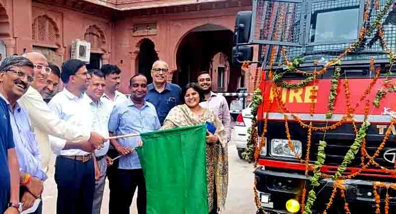 New fire fighting vehicle flagged off