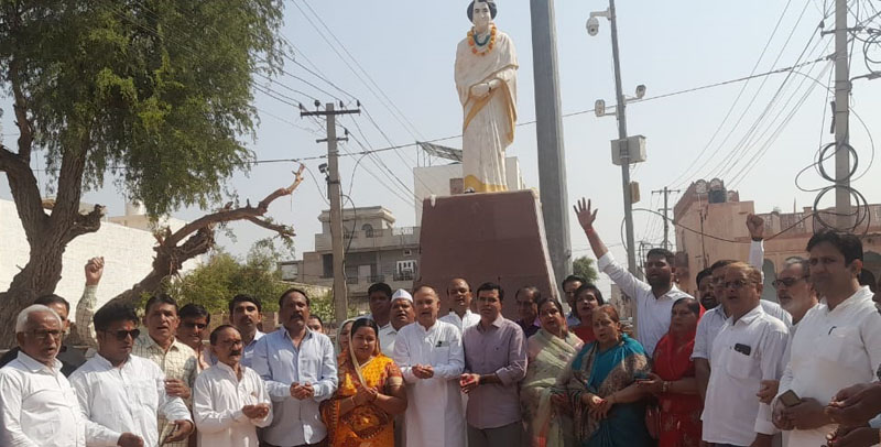 Mrs. Gandhi, Sardar Patel inspirer of youth – Bisnaram Siyag 31BKN PH-1