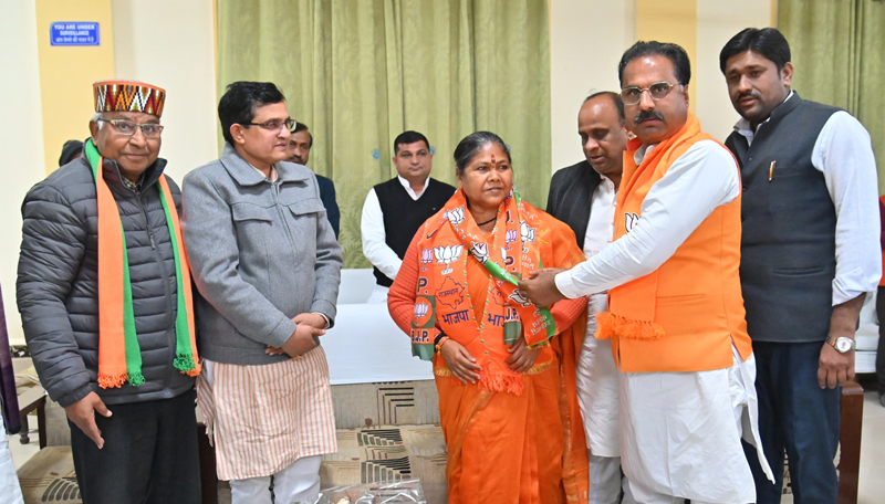 BJP leaders welcomed Union Minister Sadhvi Niranjan Jyoti