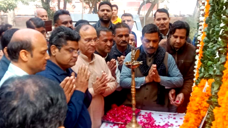 Congress leaders paid tribute to the Father of the Nation