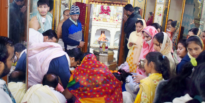 Snatra puja in the temple of Lord Ajitnath ji