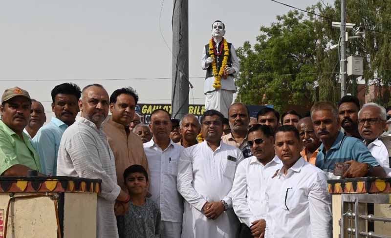 Freedom fighter and labor leader Gokul Prasad Purohit was remembered on his death anniversary