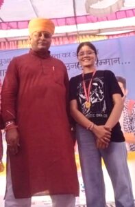 MLA-Jethanand-Vyas-felicitated-talented-student-Palak-Joshi-197x300 विधायक जेठानंद व्‍यास ने किया प्रतिभावान छात्रा पलक जोशी का सम्‍मान