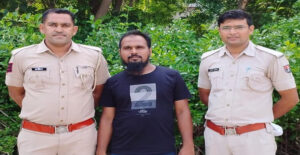 Absconding reward accused Mehtab, resident of Dhobi Talai, arrested