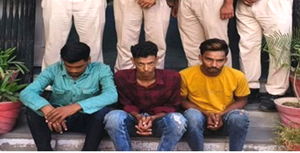 Three clever thieves Sohail, Shoaib Khan and Shofin Raja arrested