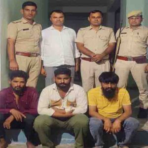 Ajay-Dev-Mali-Sonu-Singer-Akram-alias-Vicky-arrested-with-illegal-smack-300x300 अवैध स्‍मैक सहित अजयदेव माली, सोनू नायक, अकरम उर्फ विक्‍की गिरफ्तार