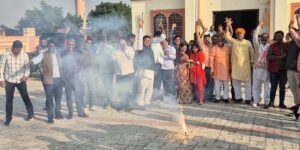 BJP workers burst firecrackers on victory in the election