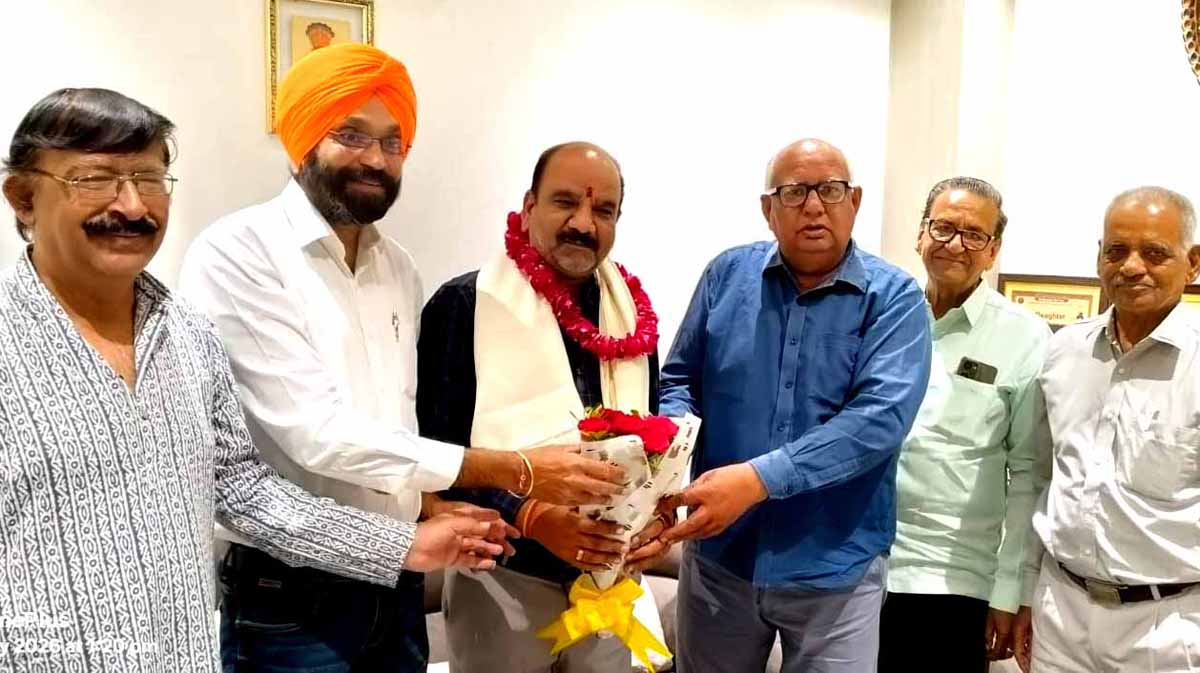 Dr. Naresh Goyal felicitated