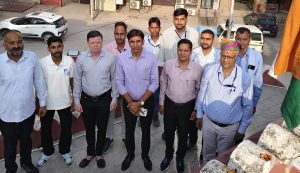 345-300x173 संभागीय आयुक्त और जिला कलेक्टर ने किया ध्वजारोहण