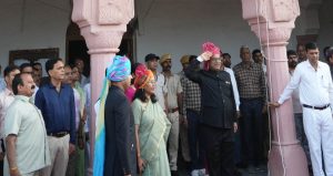 789-300x159 संभागीय आयुक्त और जिला कलेक्टर ने किया ध्वजारोहण