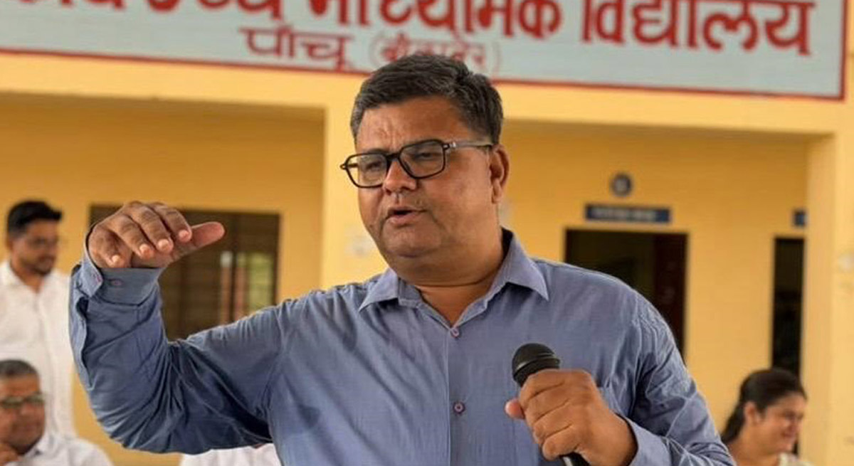 Career counseling van is a useful initiative for rural students Dr. Shrimali