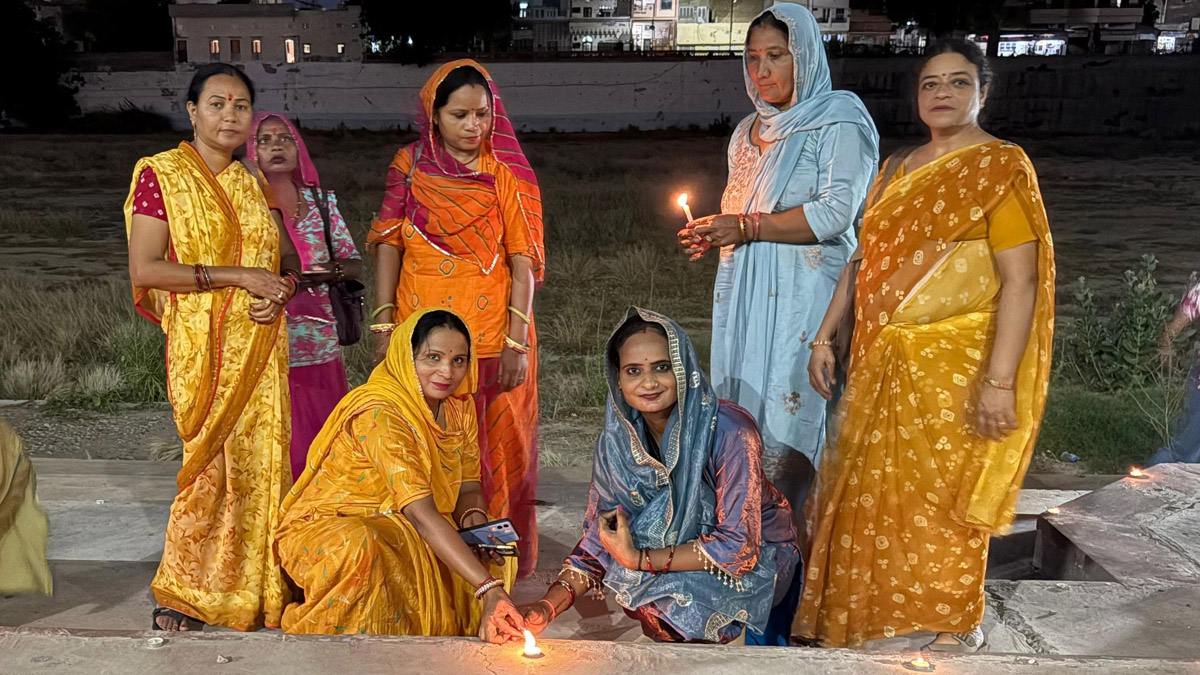 'Viksit Bharat Jan Seva Abhiyan' launched; 'Lamp of Blessings' lit in every home.